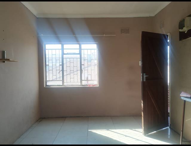 16 BEDROOM APARTMENT BLOCK FOR SALE IN VEREENIGING CENTRAL
